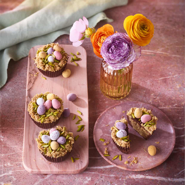 Pistachio and kataifi chocolate