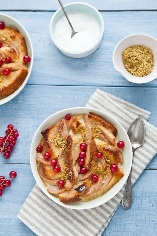 Pistachio and pear gratins