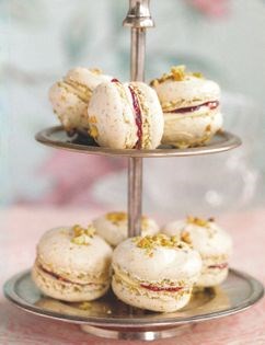 Pistachio and raspberry macaroons
