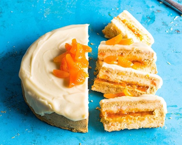 Pistachio apricot cake