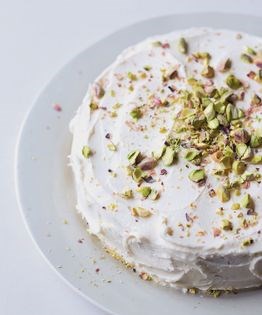 Pistachio cake with orange blossom water