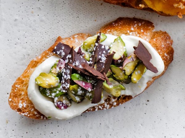 Pistachio cannoli bruschetta