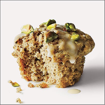 Pistachio-chai muffins