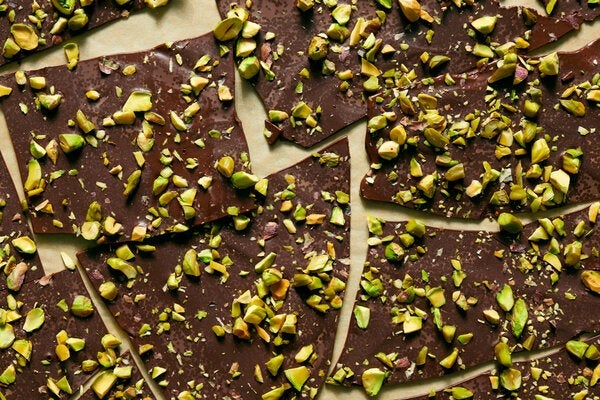 Pistachio chocolate bark 