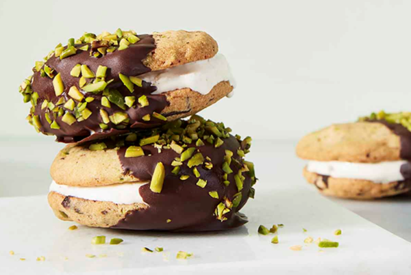 Pistachio chocolate chip cookies