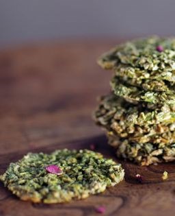Pistachio cookies (Nun-e pestehi)