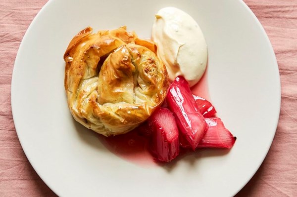 Pistachio, cream & rose baklava (Ketmer)