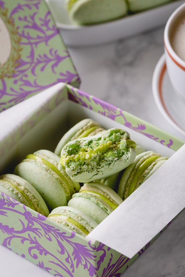Pistachio macarons
