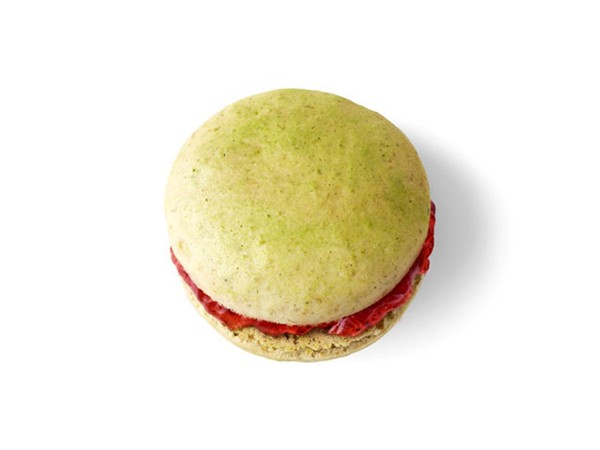 Pistachio macaroons