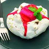 Pistachio meringue with rhubarb and blood orange