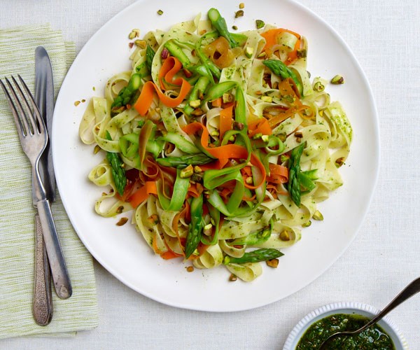 Pistachio pesto pasta primavera