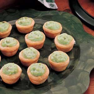 Pistachio pudding tarts 