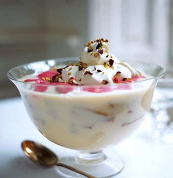 Pistachio rhubarb trifle