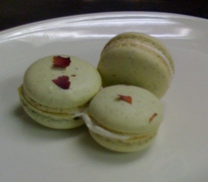 Pistachio rose macarons