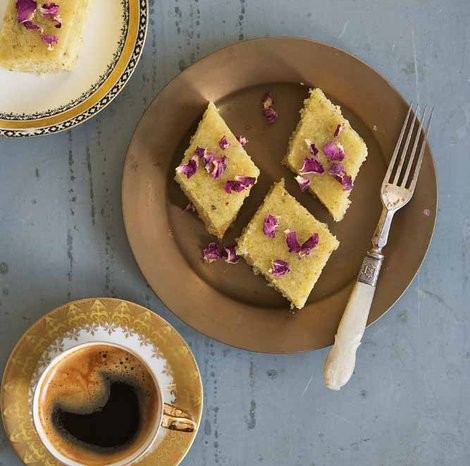 Pistachio-semolina cake