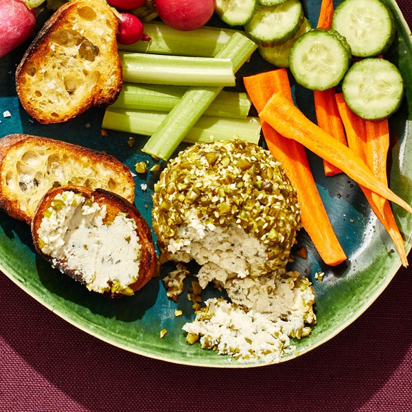 Pistachio-sesame cheese ball