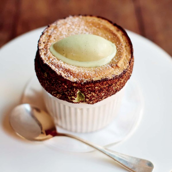 Pistachio soufflé (Soufflé aux pistaches)