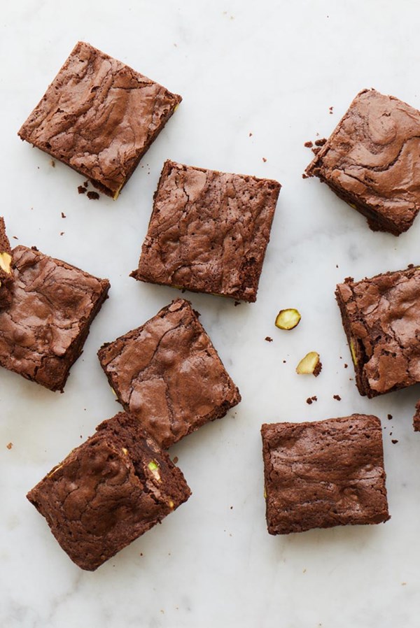 Pistachio teff brownies
