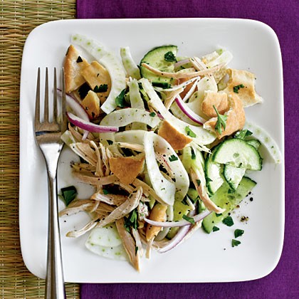 Pita salad with cucumber, fennel, and chicken