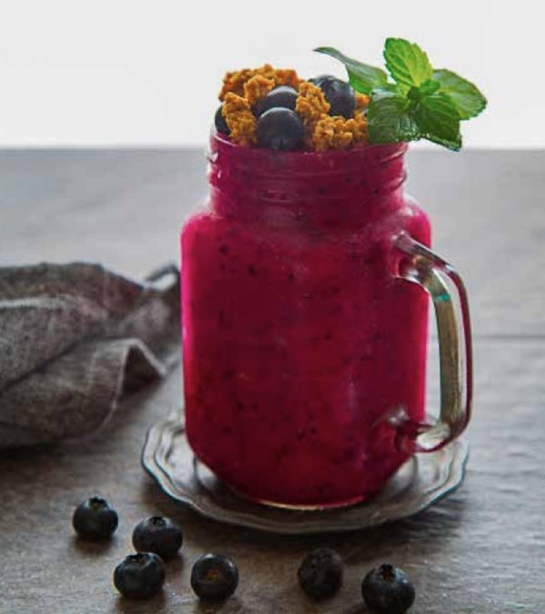 Pitaya breakfast smoothie
