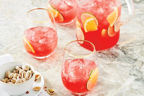 Pitcher cosmopolitans