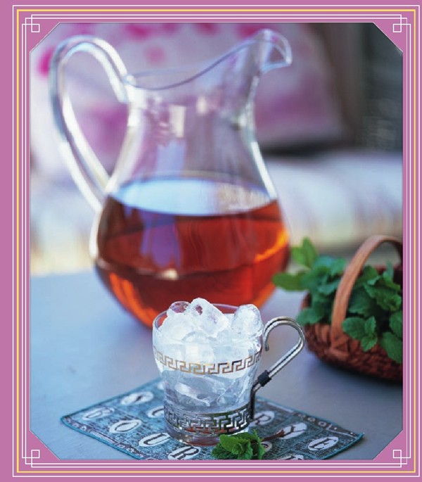 Pitcher of juleps