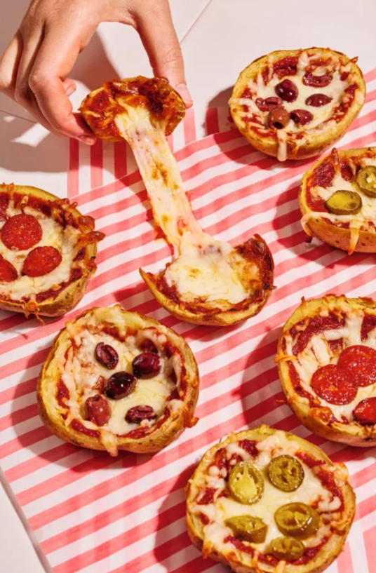 Pizza-loaded skins