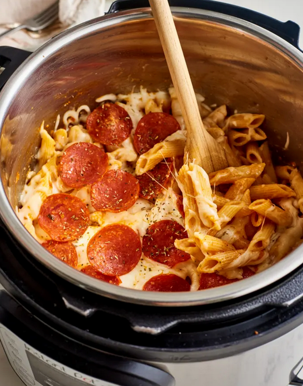 Pizza mac and cheese