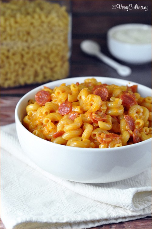 Pizza macaroni and cheese