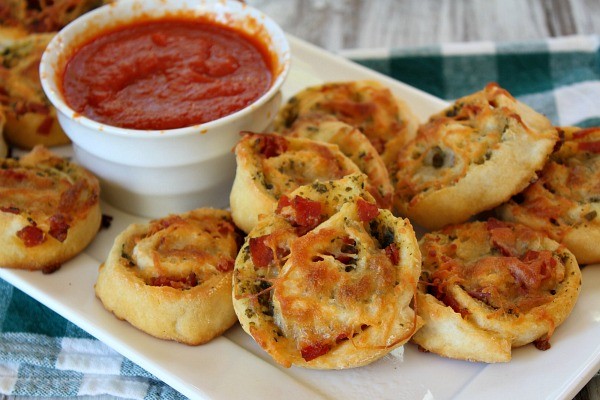 Pizza pinwheels