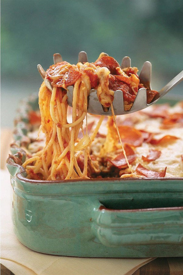 Pizza spaghetti casserole
