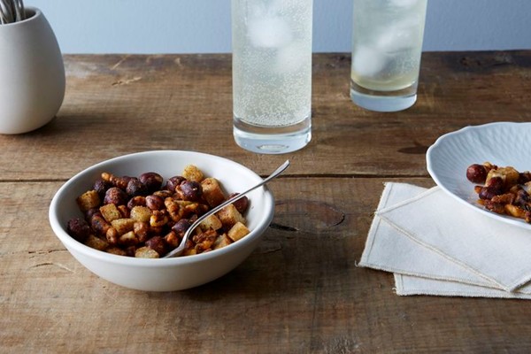 Pizza spiced nuts
