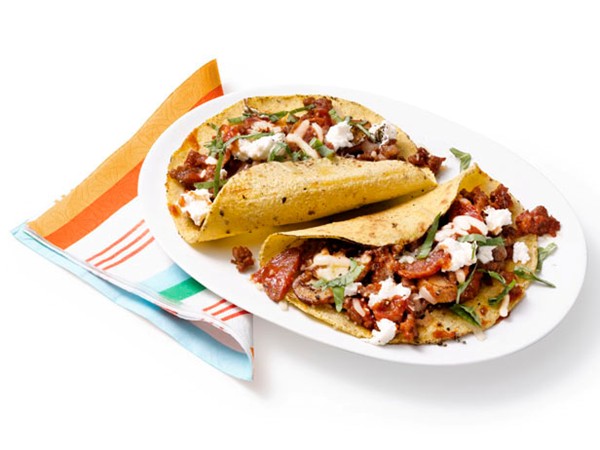 Pizza tacos