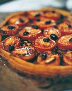 Pizza tomato tart