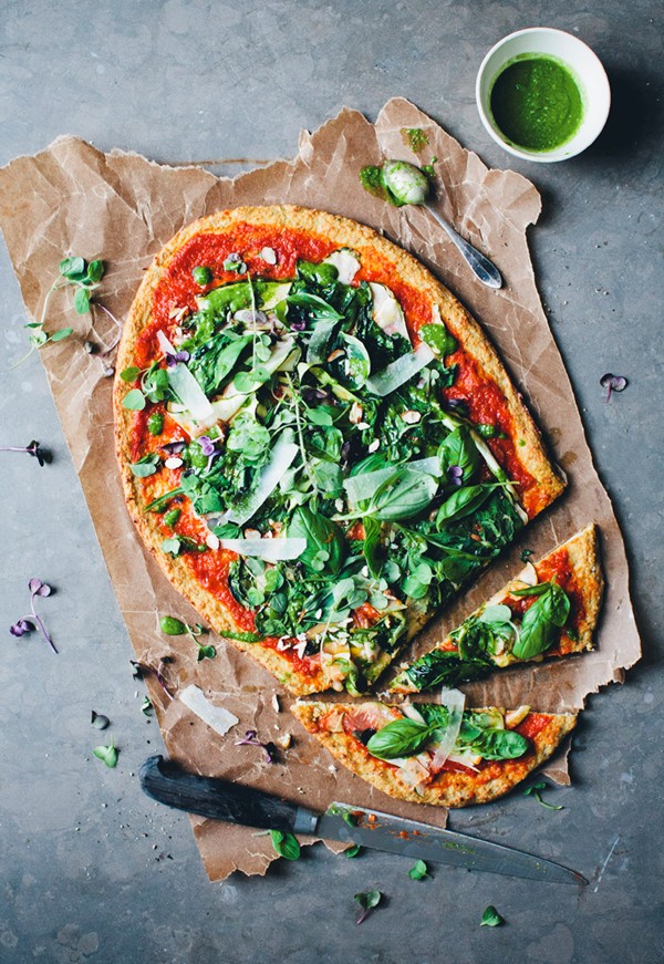 Pizza with a cauliflower crust 1