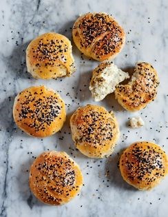 Plain milk buns (Sade pogaça)