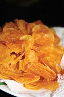 Plantain coins and crisps (Moneditas de plátano y plátano)