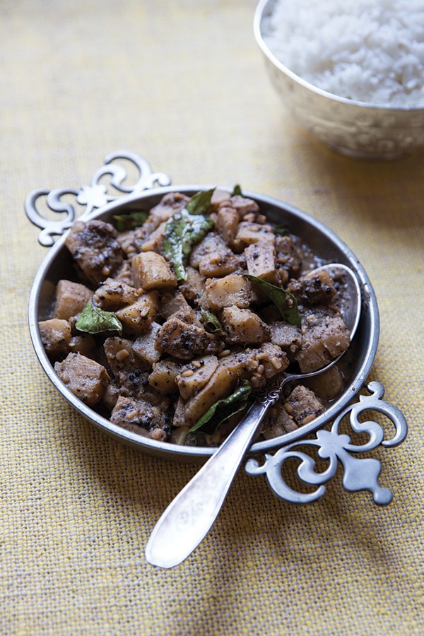 Plantain with sesame seeds and peppercorns (Yellu molaghu vazhaipazham)