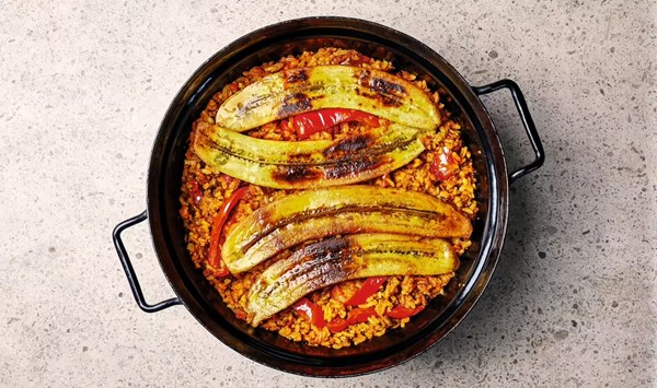 Plantain with spicy red pepper & tomato rice