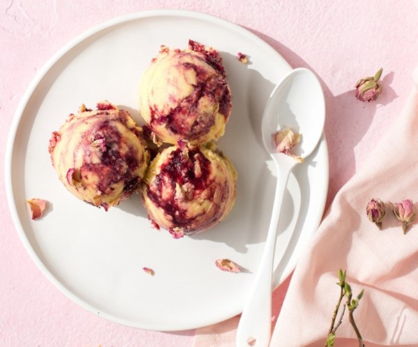 Plum & mascarpone gelato