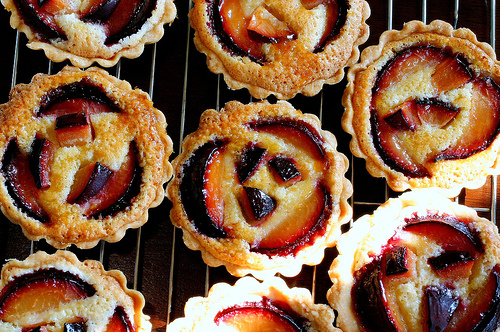 Plum-almond tart