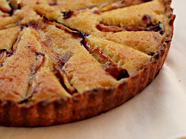 Plum almond tart