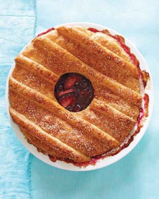 Plum-blackberry potpie