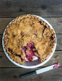 Plum bourbon crumble pie