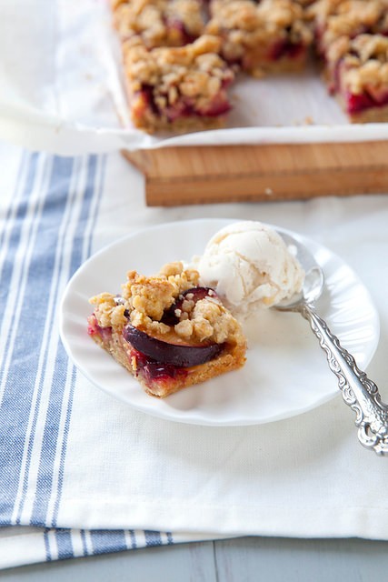 Plum ginger crumb bars 