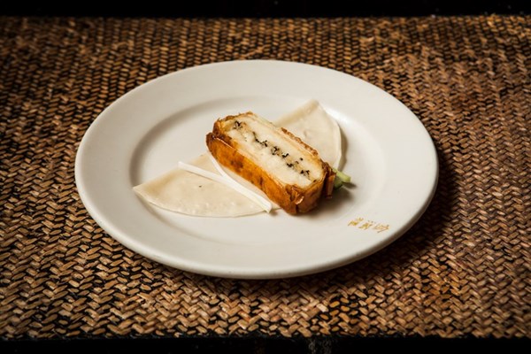  'Plum in a Golden Vase' – char siu cheese with plum sauce and pancakes