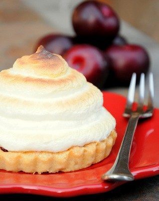 Plum meringue tarts
