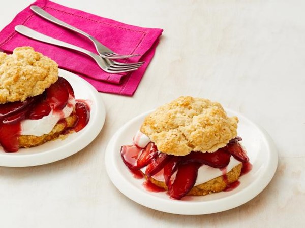 Plum-tahini shortcakes 