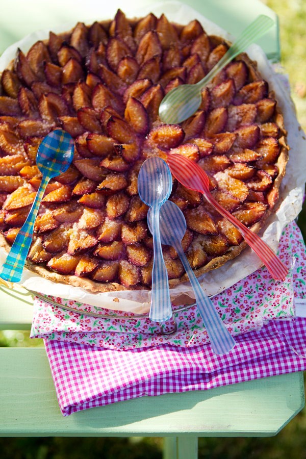 Plum tart (Tarte aux quetsches)