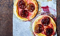 Plum tarts